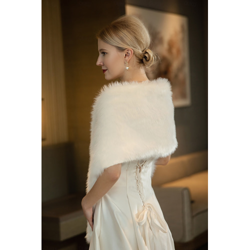 Shawls Bridal s Wraps Elegant Keep Warm Sleeveless Faux Fur Fall Wedding Wraps With Pure Color For Winter Wedding dress to impress 2024 2024 US 22.99