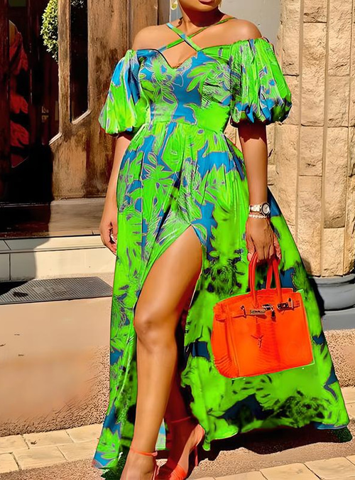 flattering maxi dress for apple shape Apple Shape Style Tip #1: choose the dresses that are cut with your body in mind. Especially if you are very self conscious of your belly! I still try out dresses in different cuts from time to time,