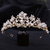 olcso Tiaras &amp; Crown-korona tiaras fejpántok fejdísz utánzat gyöngy strasszos esküvői parti / esti retro édes műgyöngykristállyal / strasszos fejfedős fejfedő ruha, hogy lenyűgözze 2025