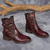 tanie Buty vintage-damskie skórzane botki vintage z wytłoczonym wzorem kwiatowym – stylowy bordowy pasek ze sprzączką na co dzień na jesień i zimę