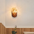 preiswerte Indoor-Wandleuchten-LED-Innenwandleuchten Warmweiß 20cm 1-flammig Eiswürfelform Wandleuchte Wohnzimmer Hintergrund Wandlampe G9 Holz Glas Retro einfache Wandhalterung Wandleuchte minimalistisch Schlafzimmer Nachttisch