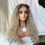 billige Parykker med blondefront, naturlig hår-Ekte remy-hår 13x4 blonder foran Parykk Gratis del Brasiliansk hår Krøllet Flerfarvet Parykk 130% 150% Hair Tetthet med baby hår Ombre-hår Naturlig hårlinje limfrie Til Dame Lang Blondeparykker med