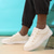billiga Vardagssneakers-röda lädersneakers för män med elegant design - djärva casual streetwear för vardagskomfort