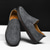 billiga Slip-On vardagsskor-slip-on loafers i beige mocka för män – handgjorda mockasinskor för vardagsbruk
