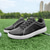 billige Herresko til golf-hvite og svarte ytelsesgolfsneakers for menn, slitesterk mikrofiberkonstruksjon, ideell for hverdagsgolfere