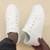 billiga Vardagssneakers-röda lädersneakers för män med elegant design - djärva casual streetwear för vardagskomfort
