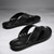 abordables Sandalias de Vacaciones-Chanclas contemporáneas de piel sintética color tostado para hombre con doble corte y correas ajustables: calzado versátil para la comodidad diaria.