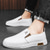 baratos Sapatos Casuais Slip-On-Tênis masculino slip-on branco com detalhes em couro sintético contrastante e sola de borracha antiderrapante - elegante e confortável para uso casual e diário