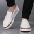 abordables Chaussures Décontractées Slip-On-Baskets blanches à enfiler pour homme avec détails en PU – chaussures légères et tendance pour le streetwear, les voyages et les tenues décontractées