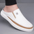 abordables Sabots et mules-chaussures mules blanches pour hommes – design élégant à enfiler avec des accents marron, légères et confortables pour un usage quotidien, des sorties décontractées et des voyages