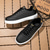 billiga Vardagssneakers-vita sneakers för män - konstlädermaterial med gulddetaljer, snygg design för dagligt bruk och vardagliga evenemang
