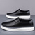 abordables Chaussures Décontractées Slip-On-Baskets blanches à enfiler pour homme avec détails en PU – chaussures légères et tendance pour le streetwear, les voyages et les tenues décontractées