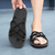 abordables Sandalias de Vacaciones-Sandalias con tiras en blanco y negro para hombre, ligeras y elegantes con ajuste flexible, perfectas para uso diario, aventuras casuales al aire libre y uso en vacaciones.