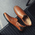 abordables Chaussures Décontractées Slip-On-Mocassins marron décontractés pour hommes avec tige en similicuir souple, détails cousus à la main et semelle en caoutchouc durable - parfaits pour un usage quotidien et les activités de plein air