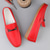 abordables Mocassins décontractés-Mocassins en similicuir rouge pour hommes, design élégant à enfiler avec semelle intérieure confortable et coussinée, idéal pour les week-ends décontractés et les voyages