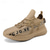 preiswerte Herren Laufschuhe-Grüne Herren-Laufschuhe mit auffälligem Schriftzug – bequem, leicht, ideal zum Laufen, fürs Fitnessstudio und für einen aktiven Lebensstil.