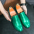 abordables Mocasines-Mocasines metálicos dorados brillantes para hombre: zapatos de vestir de piel sintética de moda para fiestas, recepciones de boda, presentaciones en el escenario, noches de graduación y eventos en clubes nocturnos.