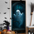 abordables Cubiertas de Puerta-Cubierta de Puerta Halloween – Fantasma Bonito y Gato Negro en Escena Nocturna Azul Banner de Entrada de Casa Embrujada Decoración Espeluznante Exterior e Interior para Dormitorio Sala de Estar Baño