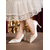preiswerte Braut-Weiße Satin-Pumps mit spitzer Zehenpartie und hohem Absatz für Damen mit Rüschen und Kristallkettenverzierung – elegante Brautschuhe für Hochzeiten und formelle Anlässe