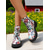 abordables Botas de combate-Botas de combate negras con estampado floral para mujer: cierre con cordones, cremallera lateral y suela gruesa con tacos. Calzado elegante para uso casual y festivalero.