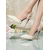 baratos noiva-Sapatos de noiva com pérolas – elegantes sapatos de casamento brancos com tira no calcanhar – sapatos de salto alto agulha de bico fino