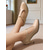 preiswerte Pumps mit Kitten-Heel-Beigefarbene Pumps mit T-Riemen und Kitten Heel für Damen – elegante Schuhe im Vintage-Stil der 50er Jahre mit runder Spitze für den Weg zur Arbeit im Herbst und Winter, Büro-Outfits und elegante