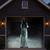 preiswerte Garagentorabdeckung-Halloween-Garagentorabdeckung, gruseliges Mädchen in einer Spukgarage, Banner, Horror-Geisterszene, Hintergrund, Wandteppich für gruselige Außendekoration