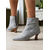 abordables Botines-Botines negros de piel sintética para mujer con punta puntiaguda, diseño fruncido y tacones de gatito: elegantes botines de estilo vintage para conjuntos de oficina y ropa de noche de otoño.