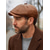 abordables Chapeaux pour femmes-Casquette de Noël en similicuir pour homme – élégante casquette plate rouge, marron, noire et grise – chapeau d'hiver chaud pour homme – accessoire de vacances tendance pour les fêtes de Noël