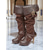 abordables Medieval &amp; Renacimiento-Botas medievales marrones por encima de la rodilla para mujer con tacones de aguja altos y diseño de correa con hebilla, botas de moda de estilo renacentista vintage para fiestas de disfraces, cosplay