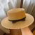 billige Festhatter-Hatter polyester Stråhatt Solhatt Bryllup Ferie Te Fest Strand Hesteløp Elegant Årgang Med Bånd Hodeplagg Hodeplagg