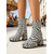voordelige Damesschoenen-Dames Mardi Gras 1970s Retro Kleurrijke Geometrische Print Chunky Hak Enkellaarsjes – Levendige Patroon Festival Schoenen Perfect voor Carnaval en Feesten