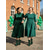 voordelige St. Patrick&amp;#39;s Day-Dameslaarsjes van bosgroen fluweel met vetersluiting – elegante laarsjes met kittenhak en strikdetail voor St. Patrick's Day en winterfestivals.