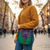 abordables Bolsos cruzados-Bolso de hombro de poliéster aterciopelado para mujer, con motivos florales y de árbol de la vida, opciones de diseño múltiple para estilos casuales y bohemios.