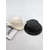 abordables Boda ACC-Sombrero de fieltro de lana para mujer, opciones de color blanco y negro, estilo elegante con decoración de botones dorados, perfecto para bodas y banquetes.