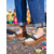 preiswerte Frauen Schuhe-Damen Mardi Gras Bunte Slipper mit auffälligem roten und blauen Design – Bequeme Mode für Karneval festliche Outdoor-Events