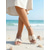 abordables Mujeres-Sandalias planas marrones para mujer: cómodas sandalias veganas de piel sintética para vacaciones en la playa y escapadas de verano. &amp;ropa de resort tropical