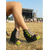 preiswerte Frauen-Schwarze Wildleder-Keilsandalen für Damen – trendige Festivalschuhe mit Cut-outs und neonpinken Akzenten &amp;Strassbesetzte Riemen für Coachella und Raves &amp;Sommerkonzerte im Freien