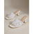 abordables Invité au mariage-Mules élégantes en dentelle blanche pour femmes - sandales romantiques à talons aiguilles en crochet à motif floral et talon bobine stylé, parfaites pour les mariages en plein air, les enterrements de vie de jeune fille et les fêtes estivales en extérieur