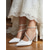 preiswerte Braut-Elfenbeinfarbene Satin-Pumps mit Blockabsatz und Kristall-Knöchelriemen, elegante Brautschuhe für Hochzeiten in der Stadt