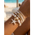 economico Accessori per le vacanze-Set di bracciali da donna in stile bohémien a più strati, realizzati in lega e resina, con ciondoli a forma di stella marina e conchiglia, perfetti per le vacanze al mare e per l'uso quotidiano.