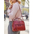 baratos Malas com Alça-Bolsa transversal feminina em couro sintético, disponível em diversas cores, com amplo espaço interno e alça ajustável. Ideal para uso casual, viagens e deslocamentos para o trabalho.