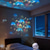 abordables lumières de projecteur de galaxie d'étoile-Projecteur LED rotatif dynamique, veilleuse océanique rechargeable USB, rotation à 360°, avec motifs dynamiques flocons de neige, océan et Noël, pour chambre, salle de bain ou couloir.
