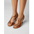 abordables Zapatos de baile latino-Zapatos de tacón de satén marrón para baile latino de mujer – zapatos de salón de salsa con tiras y pedrería