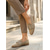 abordables Zapatillas sin cordones y mocasines de mujer-Mocasines de ante beige para mujer: zapatos planos sin cordones con hebilla metálica grande para pantalones tobilleros, estilo casual urbano.