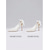 abordables mariée-Escarpins de mariée blancs en dentelle pour femme - bout pointu, talons en résille et nœud en satin à l'arrière, parfaits pour un mariage moderne en ville ou à l'hôtel.