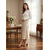 voordelige Slingback Pumps-Dames pumps met kleurblokken - retro pumps met vierkante neus, uitgesneden details en dubbele bandjes in rood tartan en goud, perfect voor streetwear, dagelijks gebruik en een middagthee.