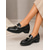 abordables Zapatillas sin cordones y mocasines de mujer-Mocasines negros de charol sintético para mujer: elegantes zapatos de tacón bajo con hebilla metálica de perlas, ideales para ir al trabajo, tomar el té por la tarde o para un look preppy.