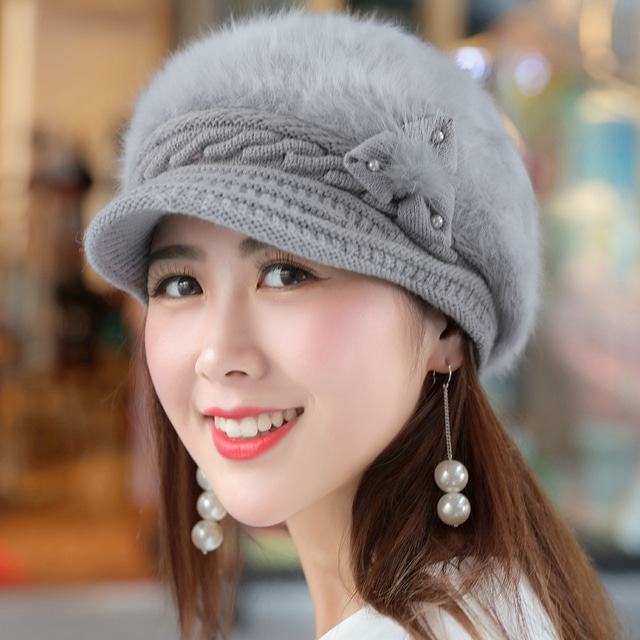  delle donne di inverno caldo knit del cappello della pelliccia del faux beanie cap con visiera grigio foderato in pile berretto spesso faux fur knit hat cappello di inverno antivento berretto di moda