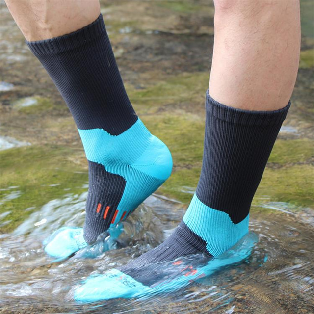  Hiking Socks Ski Socks Winter Outdoor Thermal Waterproof Windproof Warm Socks Black Green Lake blue Black Red for Hunting Ski / Snowboard Fishing / Breathable